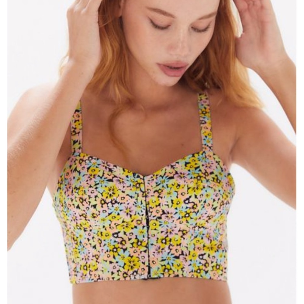 URBAN OUTFITTERS | floral top🌸